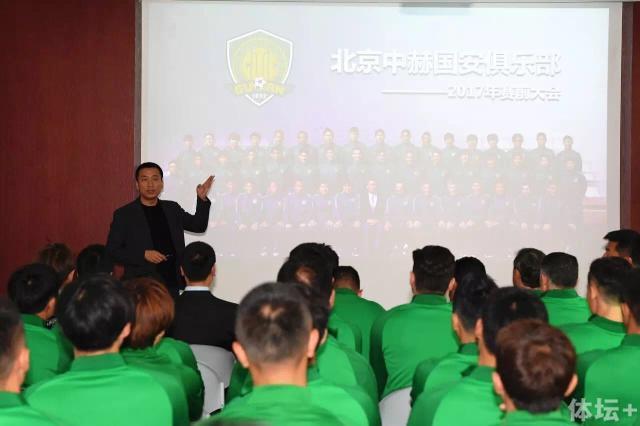 要顺着这个变化来，慢慢调整自己的每一步，尽量在每一个变动当中，看到它的美，边走边学习。