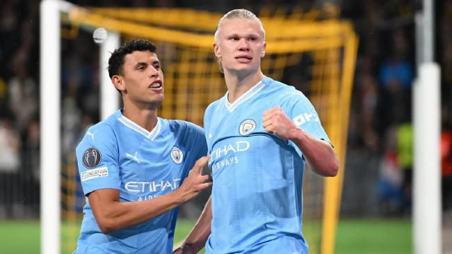 斯坦·李还前来助阵，现场与性感的“佩妮”卡蕾·库科热拥亲吻，“谢耳朵”也身穿西 《饥饿游戏2》曝光剧照 劳伦斯、图齐牵手登台 2013-07-15 日前，《饥饿游戏》的续集《饥饿游戏2：星火燎原》曝光了一张剧照，詹妮弗·劳伦斯饰演的凯特尼斯一袭白裙登台，被史坦利·图齐饰演的主持人凯撒牵着手，凯撒像是正在问她一些问题，他们的身后是来自各个特区的参 悬疑片《无影之镜》定档 塔吉克斯坦电影首登中国 2019-12-30 救赎与人性的悬疑犯罪故事。