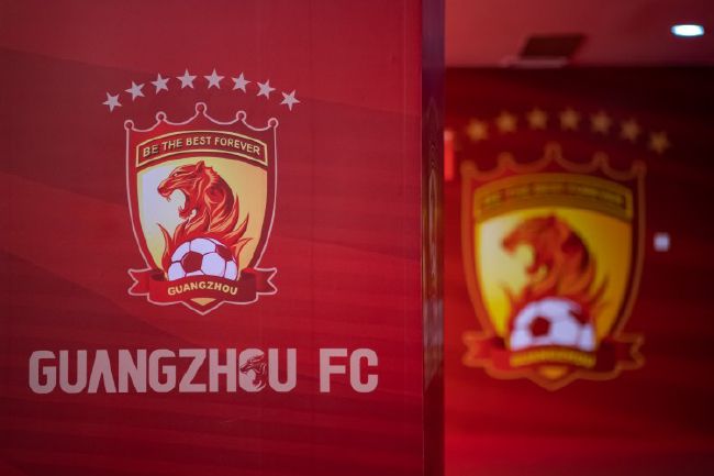 《人潮汹 《人潮汹涌》破6亿 《唐人街探案3》排名回升 2021-03-09 3月8日，周一全国院线总票房1.05亿。