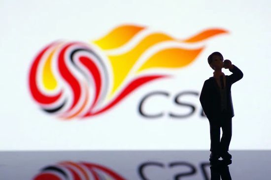 作为华语影坛第一代琼瑶女郎和初代玉女，甄珍惊艳时代的容颜、辉煌的演艺成就与充满戏剧性的情感生活，至今仍是话题焦点。