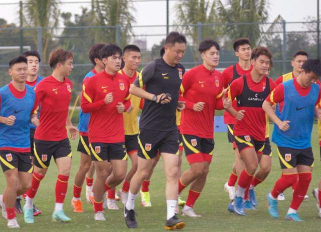 安在旭与崔贤珠2014年在音乐剧中饰演一对恋人并在今年1月确定了恋爱关系。