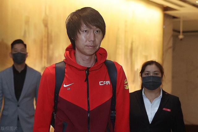 大方认爱卡哥：是的，我们订婚了 锦绣开年！