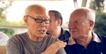 Q：现在除了相声表演外你也经常在网络上分享你拍摄的美食视频，为什么会想到拍这些美食视频？